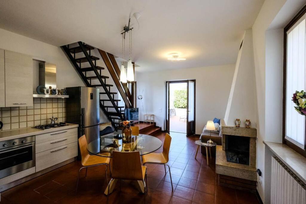 Вілла Casa Delle Ochette Костермано Екстер'єр фото